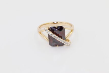 Damen Fingerringe, Edelstahl, Vergoldet, Wasserfest, Rote-Granat, Zirkonia-Weiss, Grösse 61, A194