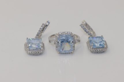Silber 925, Hell-Blau Aquamarin-Zirkonia Stein, Damenringe Grösse: 57, Ohrringe Länge: 3 cm, Stein-L:1.4XB:1.2cm, RO10