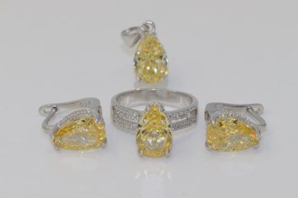Silber 925, Citrin-Zirkonia-Stein, Damenringe-Grösse 53, Ohrringe-Länge: 1.7cm, Anhänger-Länge: 2cm, ARO20